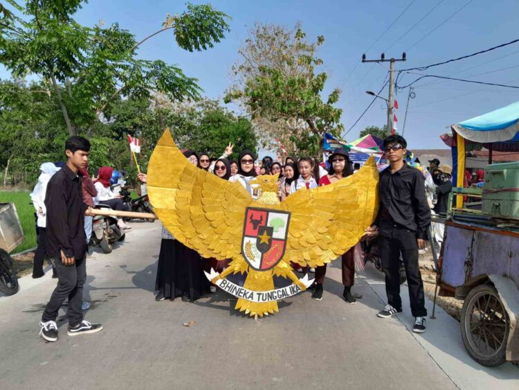 Karnaval dan Pawai Alegoris Semarakan HUT RI di Desa Kertajaya