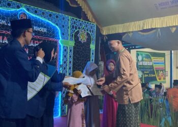 DKM Jamie’atul Khoer Al-Amanah Berbagi Kebahagiaan Bersama 78 Anak Yatim saat Gema Muharram