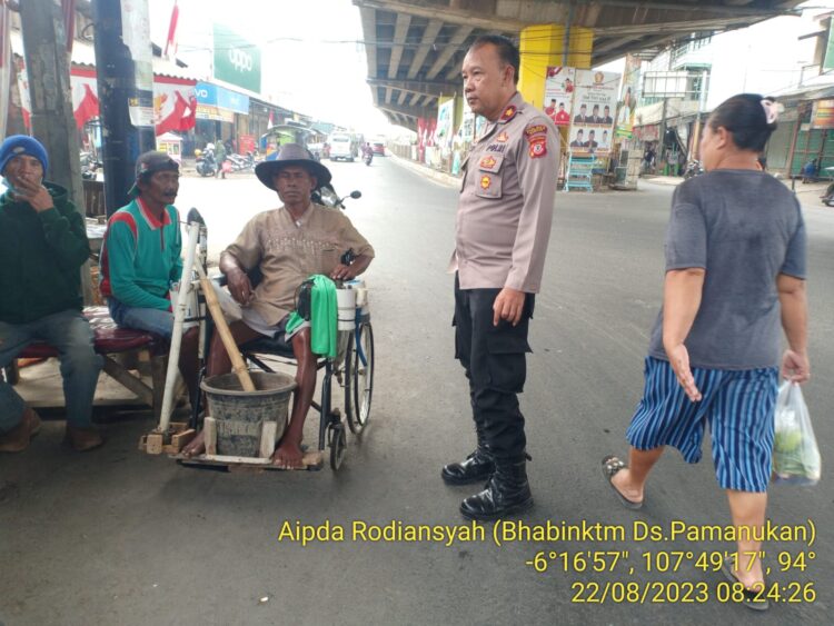 Sambangi Warga Disabilitas, Kapolsek Pamanukan Berikan Pesan Kamtibmas