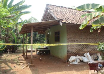 Ditemukan Suami Tergeletak Berlumur Darah, Warga Kecamatan Pabuaran Diduga Korban Pembunuhan