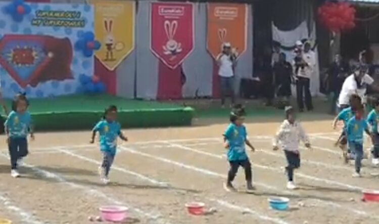 101 Ide Lomba Agustusan Lucu dan Murah Meriah, dari Estafet Sarung Hingga Sepeda Selow