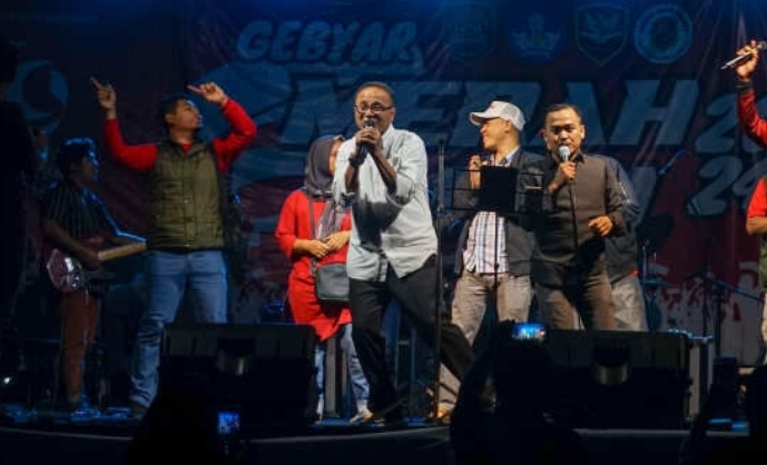 Pesta Rakyat Gebyar Merah Putih 2024 Subang Meriahkan Malam Minggu di Alun-Alun