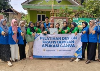Mahasiswa KKN Institut Mifda Subang Sukses Gelar Pelatihan Desain Grafis untuk Kader PKK