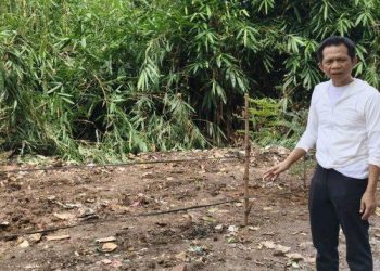 Om Zein Gelar Aksi Bersih-Bersih, Hapus Tumpukan Sampah Yang Sudah Menahun