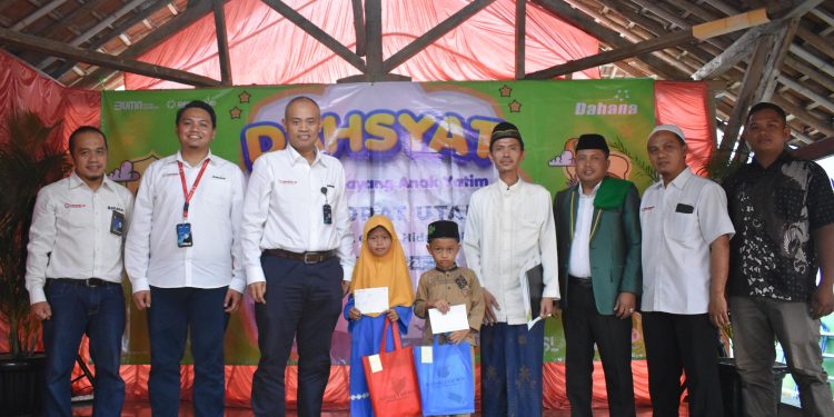 DAHSYAT! Dirut DAHANA Santuni Anak Yatim dan Bantu Renovasi Panti