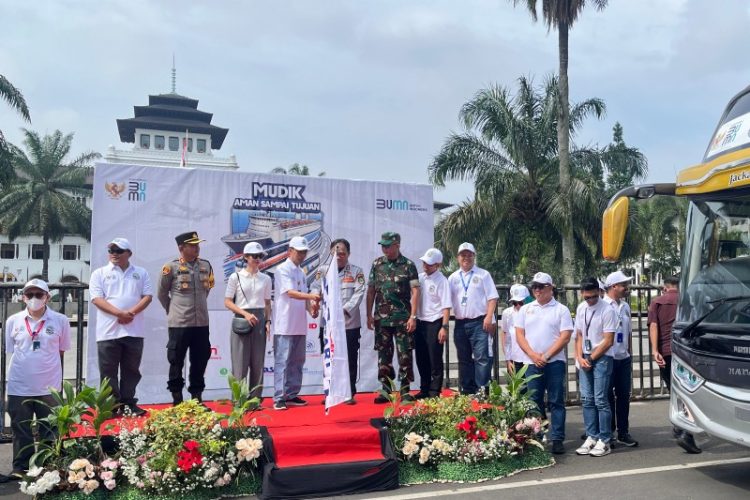 Mudik Tanpa Biaya! PT DAHANA Wujudkan Impian Ratusan Perantau Pulang Kampung