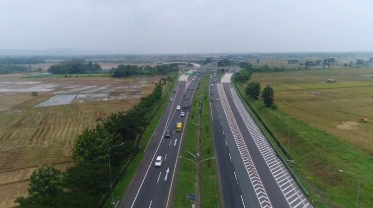 Arus Lalu Lintas Tol Cipali Lancar, Volume Kendaraan Naik 40% Jelang Puncak Mudik Lebaran 2025