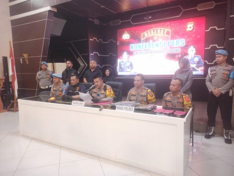 Dari Main Sarung, Akhirnya Main Tusuk, Ujungnya Diciduk