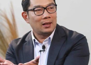 BREAKING NEWS: KPK Geledah Kediaman Eks Gubernur Jawa Barat Ridwan Kamil