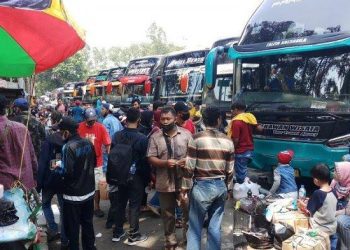 Mudik Lebaran: Haruskah Selalu Pulang?