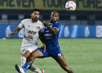 Persib Bandung Perkasa di Puncak Klasemen Usai Bungkam Persik Kediri 4-1