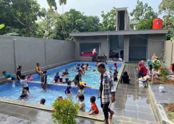 Liburan Seru di Alanin Swimming Pool Pagaden, Tiket Masuk Cuma 5 Ribu!