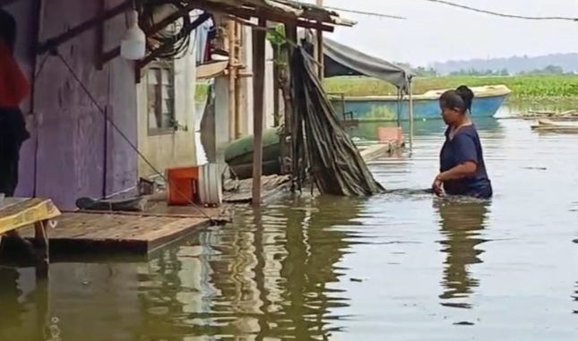 Banjir Rendam 15 Desa di Karawang, Ribuan Warga Terdampak dan Penanganan Masih Berlangsung