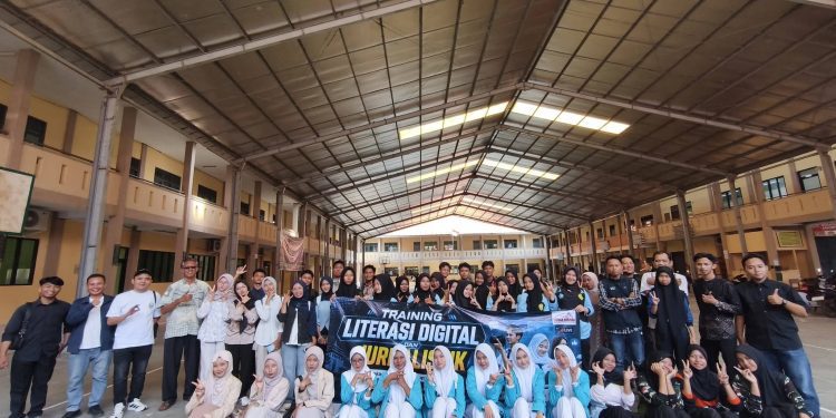 Rumah Baca Tunas Aksara Bekali Pelajar Pantura Subang Literasi Digital Dan Jurnalistik