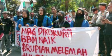 Mahasiswa Subang Gelar Aksi “Indonesia Tercekik”, Desak Evaluasi Menyeluruh Kebijakan Pemerintah